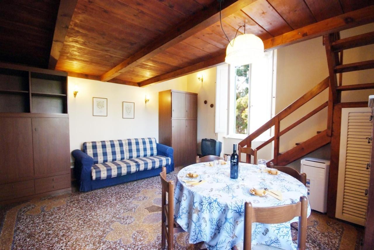 Villa Teresa Porto Azzurro Exterior photo