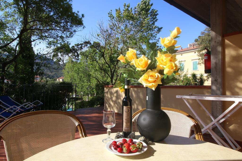Villa Teresa Porto Azzurro Exterior photo
